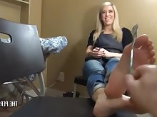 amateur blonde pretty fetish foot toes teen soles solo socks
